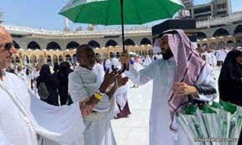 رئاسة الحرمين: توزيع 20 ألف مظلة على قاصدي المسجد الحرام