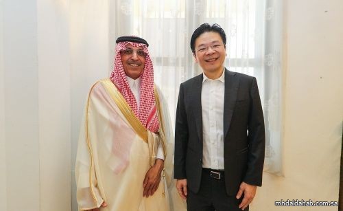 الجدعان يلتقي نائب رئيس الوزراء وزير المالية السنغافوري