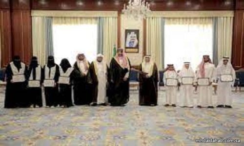 سمو الأمير فيصل بن سلمان يُكرّم الفائزين بجائزة الأميرة صيتة بنت عبدالعزيز للتميز في العمل الاجتماعي