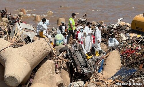 مشوار طويل من التعافي ينتظر درنة الليبية مع تواصل البحث عن مفقودين جراء الفيضانات