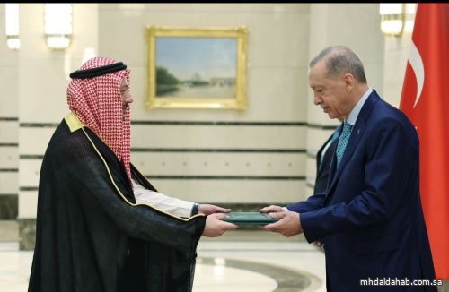 سفير المملكة يسلم أوراق اعتماده لرئيس تركيا