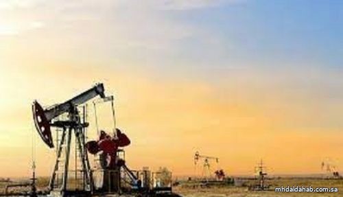 النفط يعاود الارتفاع بعد هبوطه لأدنى مستوى في 3 أسابيع بسبب شح الإمدادات