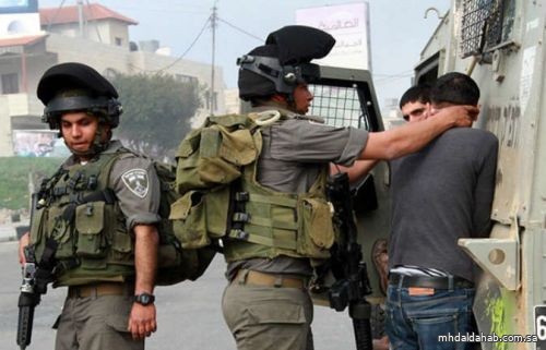 قوات الاحتلال الإسرائيلي تعتقل 60 فلسطينياً في الضفة الغربية