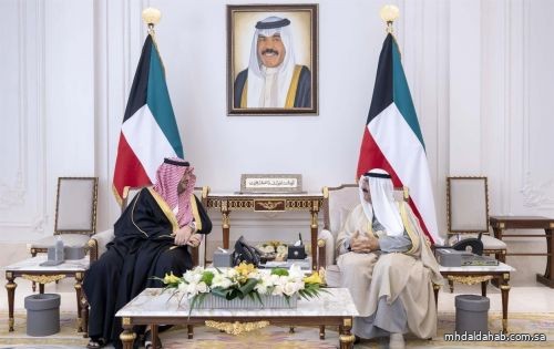 ولي عهد دولة الكويت يستقبل الأمير تركي بن محمد بن فهد