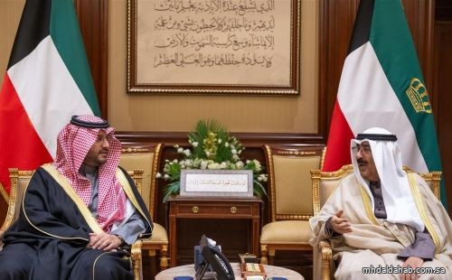 أمير الكويت يستقبل الأمير تركي بن محمد بن فهد