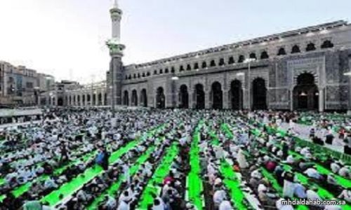الإعلان عن اشتراطات مقدمي خدمة سُفر الإفطار في المسجد الحرام لرمضان 1445