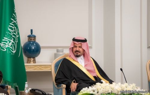 أمير المدينة المنورة يرفع التهنئة للقيادة بمناسبة حلول شهر رمضان المبارك