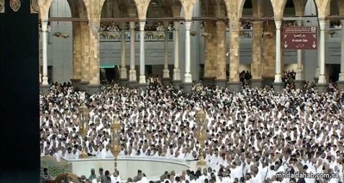 المسلمون يؤدون صلاة عيد الفطر المبارك في مختلف أنحاء المملكة