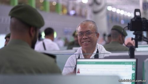 الجوازات تعلن عن قدوم (1,547,295) حاجًا من خارج المملكة عبر المنافذ الدولية الجوازات تعلن عن قدوم (1,547,295) حاجًا من خارج المملكة عبر المنافذ الدولية
