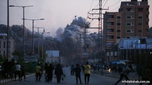 استشهاد 13 على الأقل إثر قصف إسرائيلي استهدف مدرسة تؤوي نازحين في النصيرات بغزة