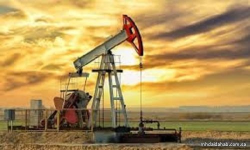 النفط يتجه إلى الانخفاض الأسبوعي الثالث مع تخفيف التوترات وبطء الطلب الاسيوي