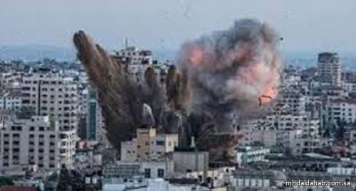 استشهاد 15 فلسطينيًّا إثر قصف إسرائيلي لمنازل ومخيمات النازحين