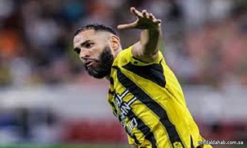 الاتحاد يهزم الأخدود بهدفي بنزيما وعوار