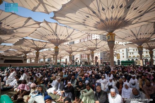 خطيب المسجد النبوي: تجنبوا الأحاديث الموضوعة والبدع المتعلقة بشهر رجب