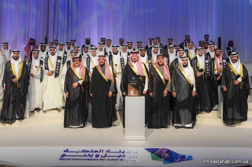 أمير المدينة يرعى تخريج طلاب الهيئة الملكية ويضع حجر الأساس لـ "بهيج"