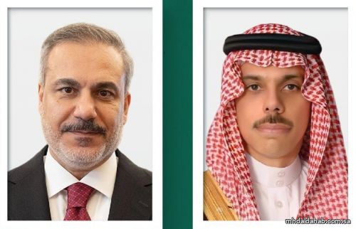 وزير الخارجية يتلقى اتصالاً هاتفيًا من وزير خارجية تركيا