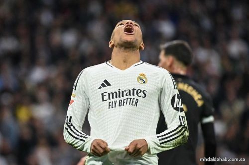 فالنسيا يفاجئ ريال مدريد ويهزمه بثنائية في ملعبه