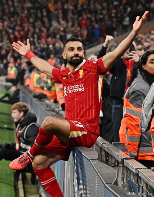 ليفربول يتوصل لاتفاق نهائي مع محمد صلاح لتمديد عقده مع الفريق