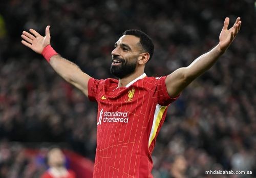 محمد صلاح يمدد عقده مع ليفربول لمدة عامين