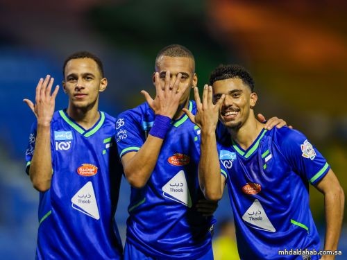 الفتح يكتسح الخليج بخماسية في دوري روشن