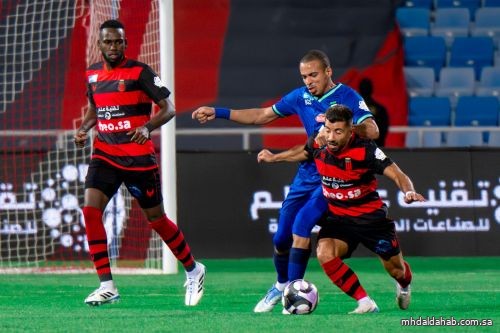 الرياض يسقط في فخّ التعادل أمام الفتح