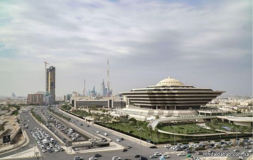 غرامة مالية تصل إلى 100,000 ريال لكل من يقوم أو يحاول إيواء حاملي تأشيرات الزيارة غرامة مالية تصل إلى 100,000 ريال لكل من يقوم أو يحاول إيواء حاملي تأشيرات الزيارة