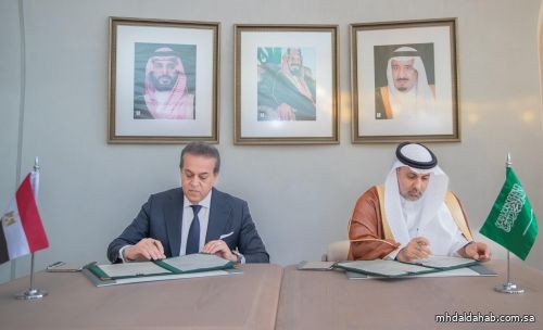 وزير الصحة يلتقي رئيس مجلس وزراء شؤون التنمية البشرية وزير الصحة والسكان بمصر وزير الصحة يلتقي رئيس مجلس وزراء شؤون التنمية البشرية وزير الصحة والسكان بمصر