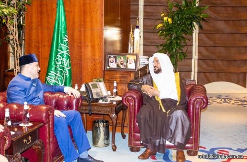 وزير الشؤون الإسلامية يستقبل نائب رئيس الإدارة الدينية لمسلمي روسيا الاتحادية وزير الشؤون الإسلامية يستقبل نائب رئيس الإدارة الدينية لمسلمي روسيا الاتحادية