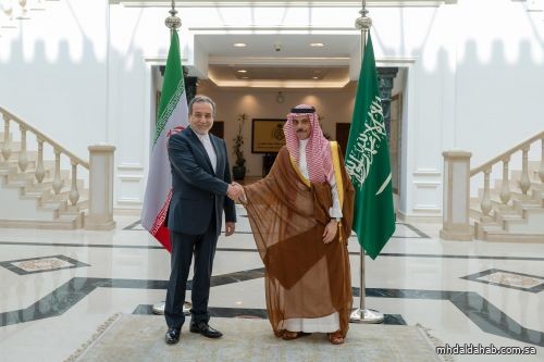 فيصل بن فرحان ووزير خارجية إيران يبحثان التطورات الإقليمية
