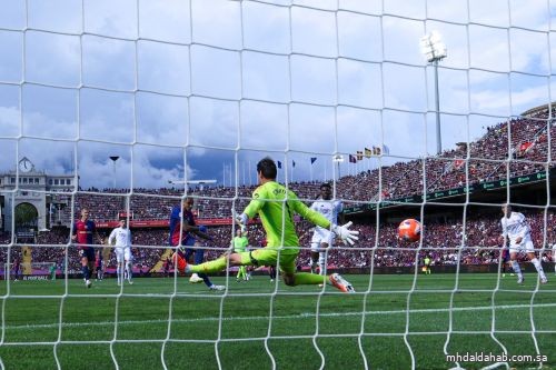 برشلونة يكرس عقدته لريال مدريد بفوز مثير في الكلاسيكو ويقترب من لقب الدوري الإسباني