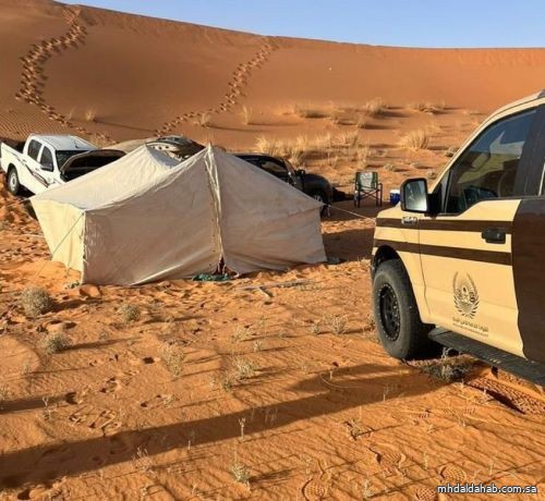 ضبط مواطن لارتكابه مخالفة التخييم في محمية الملك عبدالعزيز الملكية ضبط مواطن لارتكابه مخالفة التخييم في محمية الملك عبدالعزيز الملكية