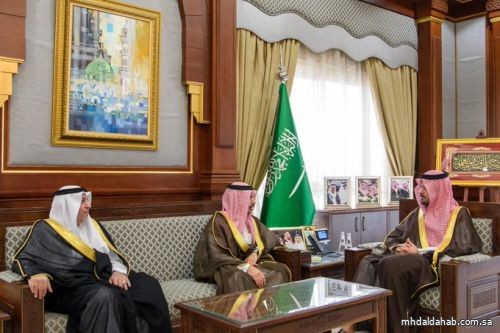سمو أمير منطقة #المدينة_المنورة #سلمان_بن_سلطان، يستقبل رئيس مجلس إدارة جمعية التنمية الزراعية بالمنطقة سمو أمير منطقة #المدينة_المنورة #سلمان_بن_سلطان، يستقبل رئيس مجلس إدارة جمعية التنمية الزراعية بالمنطقة