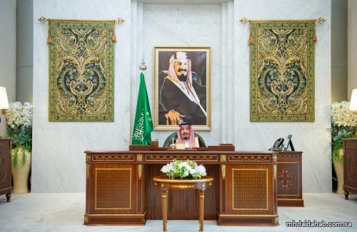 أمام خادم الحرمين .. أصحاب السمو الأمراء يؤدون القسم عقب صدور الأوامر الملكية بتعيينهم في مناصبهم الجديدة أمام خادم الحرمين .. أصحاب السمو الأمراء يؤدون القسم عقب صدور الأوامر الملكية بتعيينهم في مناصبهم الجديدة