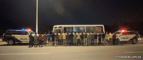 ضبط هندي لنقله 22 وافدًا من حاملي التأشيرات لا يحملون تصريحًا بالحج ضبط هندي لنقله 22 وافدًا من حاملي التأشيرات لا يحملون تصريحًا بالحج