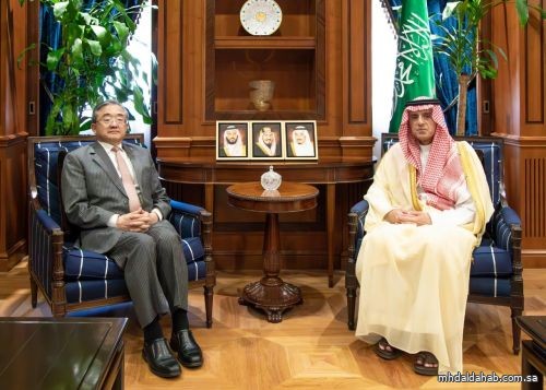 وزير الدولة للشؤون الخارجية يستقبل المبعوث الصيني الخاص لتغير المناخ وزير الدولة للشؤون الخارجية يستقبل المبعوث الصيني الخاص لتغير المناخ