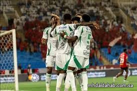 الأهلي يهزم الرياض والشباب يتغلب على الفيحاء