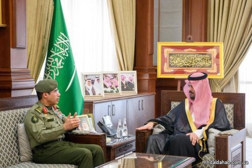أمير منطقة المدينة المنورة يستعرض جهود "الجوازات" في خدمة الحجاج عبر المنافذ