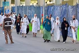 تقربًا لله تعالى راجين منه القبول والمغفرة.. شاهد:حُجِّاج بيت الله الحرام يتوافدون إلى مشعر منى لقضاء يوم التروية تقربًا لله تعالى راجين منه القبول والمغفرة.. شاهد:حُجِّاج بيت الله الحرام يتوافدون إلى مشعر منى لقضاء يوم التروية