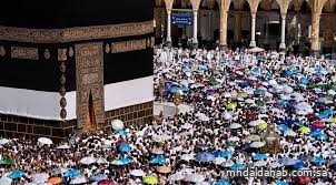 الحجاج المتعجلون يؤدون طواف الوداع بيسر وطمأنينة الحجاج المتعجلون يؤدون طواف الوداع بيسر وطمأنينة