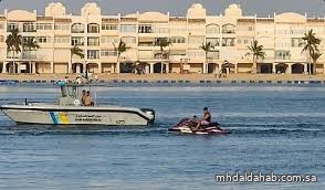 حرس الحدود بمنطقة مكة المكرمة ينقذ مواطنًا تعطلت واسطته البحرية في عرض البحر حرس الحدود بمنطقة مكة المكرمة ينقذ مواطنًا تعطلت واسطته البحرية في عرض البحر