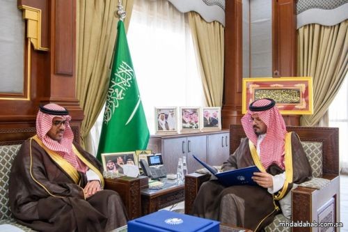سمو أمير منطقة #المدينة_المنورة #سلمان_بن_سلطان يستقبل رئيس #الجامعة_الإسلامية د. صالح العقلا