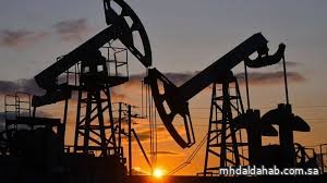 النفط يتراجع 1.6% بعد زيادة إنتاج "أوبك+" وسط مخاوف بشأن الطلب النفط يتراجع 1.6% بعد زيادة إنتاج "أوبك+" وسط مخاوف بشأن الطلب