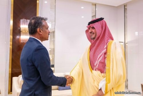 وزير الداخلية يستقبل سفير جمهورية سنغافورة لدى المملكة