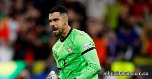 النصر يضع حارس بورتو ديوغو كوستا على قائمة اهتماماته الصيفية
