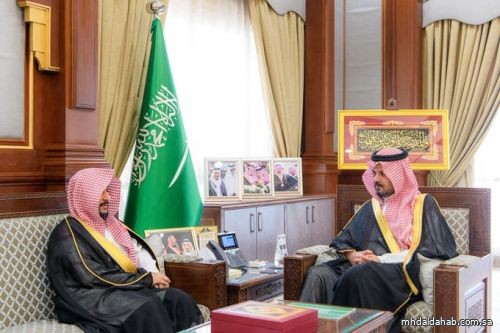 أمير المدينة المنورة يستقبل مدير فرع وزارة الشؤون الإسلامية والدعوة والإرشاد بالمنطقة