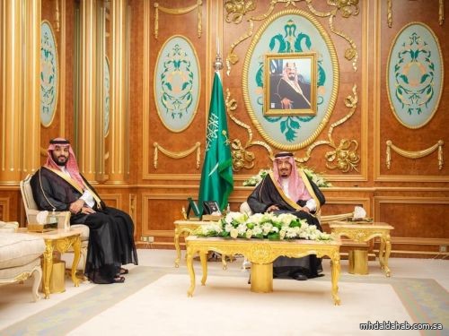 خادم الحرمين وبناءً على ما رفعه ولي العهد يوجّه بمنح المواطن ماهر الدلبحي وسام الملك عبدالعزيز من الدرجة الأولى