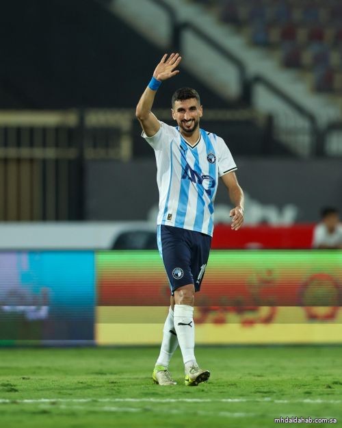 بيراميدز يضاعف محنة الأهلي ويهزمه بهدفين في الدوري المصري