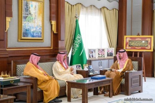 سمو أمير منطقة #المدينة_المنورة #سلمان_بن_سلطان، يستقبل مدير عام القطاع الغربي في الهيئة السعودية للمدن الصناعية ومناطق التقنية #مدن