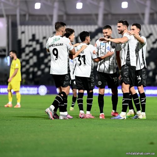 الشباب يعبر الحزم بصعوبة في دوري روشن