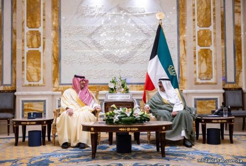 أمير دولة الكويت يستقبل الأمير عبدالعزيز بن سعود أمير دولة الكويت يستقبل الأمير عبدالعزيز بن سعود